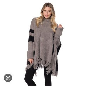 Barefoot Dreams Cozychic Beach Poncho